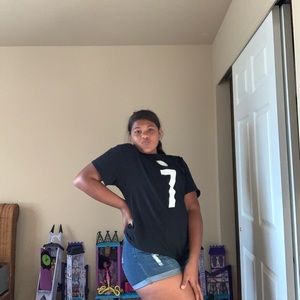 Meet your Posher, Jayaira